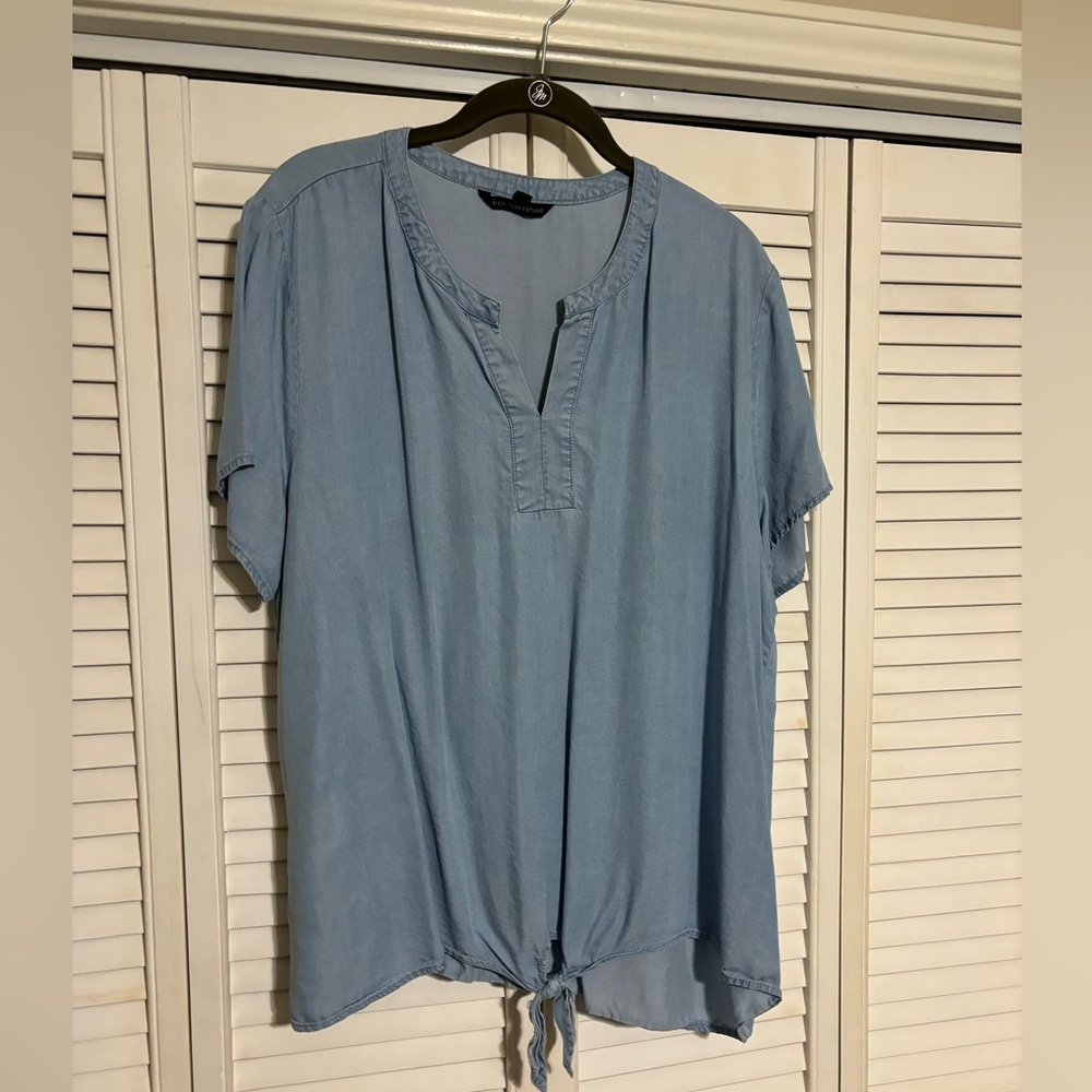 Signature Studio Light Blue Tie-Hem Short Sleeve Blouse